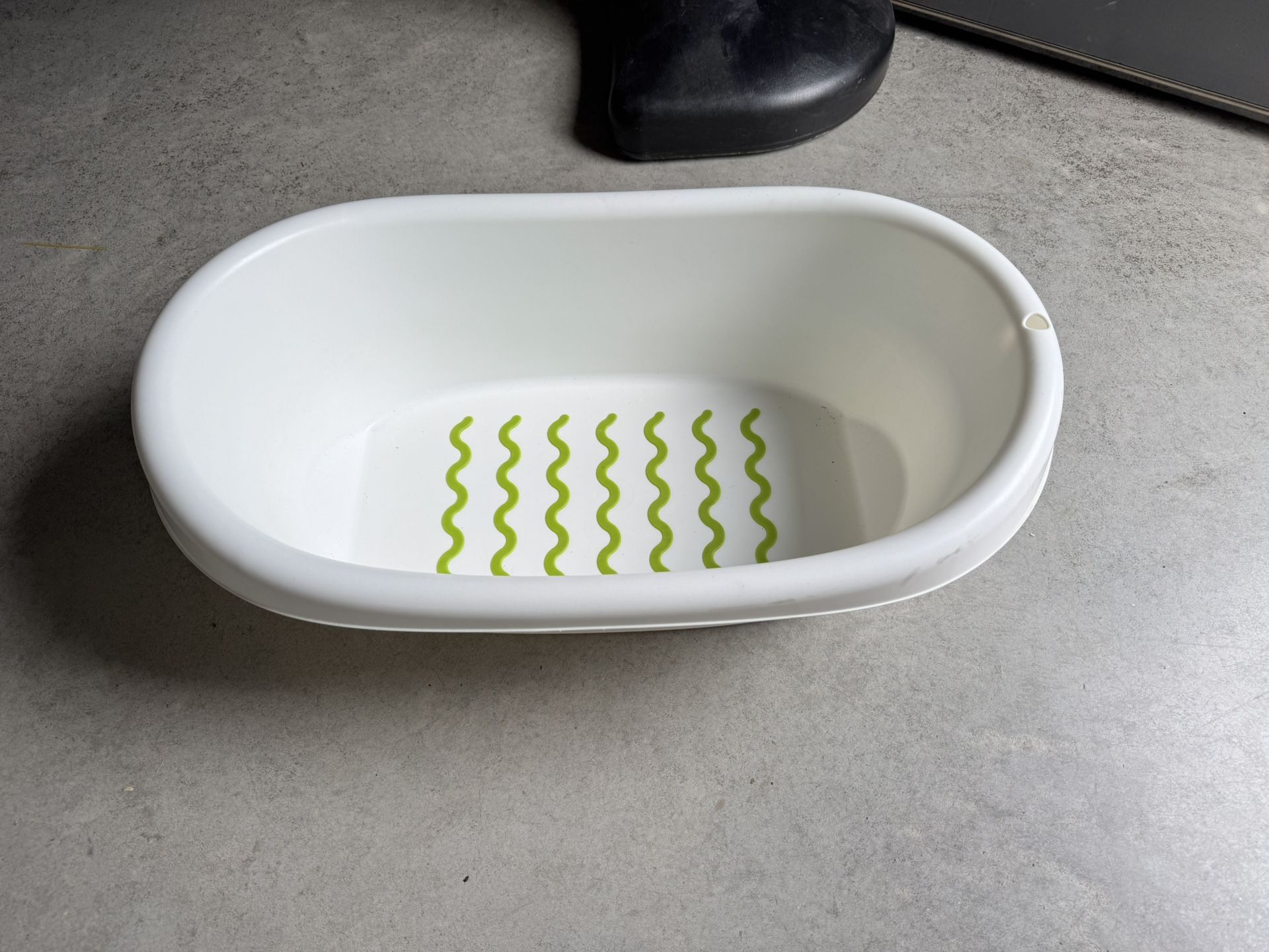 Baby bathtub