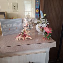 Beach House Items THERE ARE THREE ITEMS REMAINING!