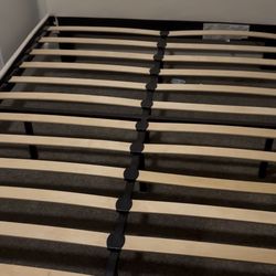 FULL SIZE BED WITH BOX SPRING