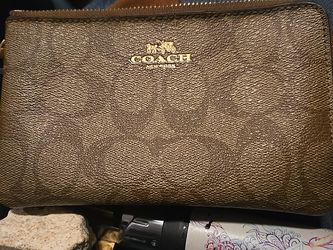 Coach New York Brown Zip Clutch Wristlet