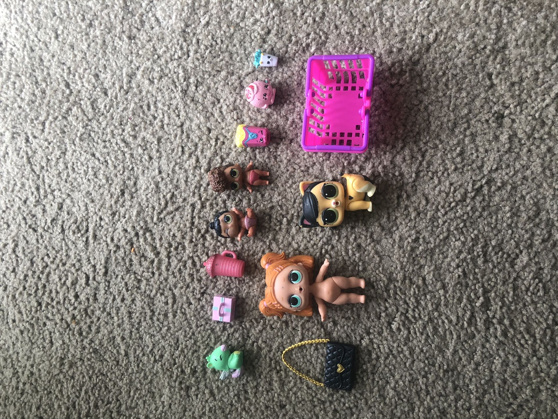  Feminine Collectibles (barbie Purse + Lol Dolls And Pet+ Shopkins + Charm Lol Doll + Green Pet)