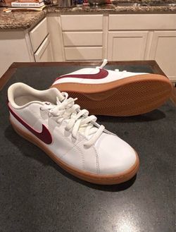 Nike Low-Top Sneakers White Burgundy Gum Sole