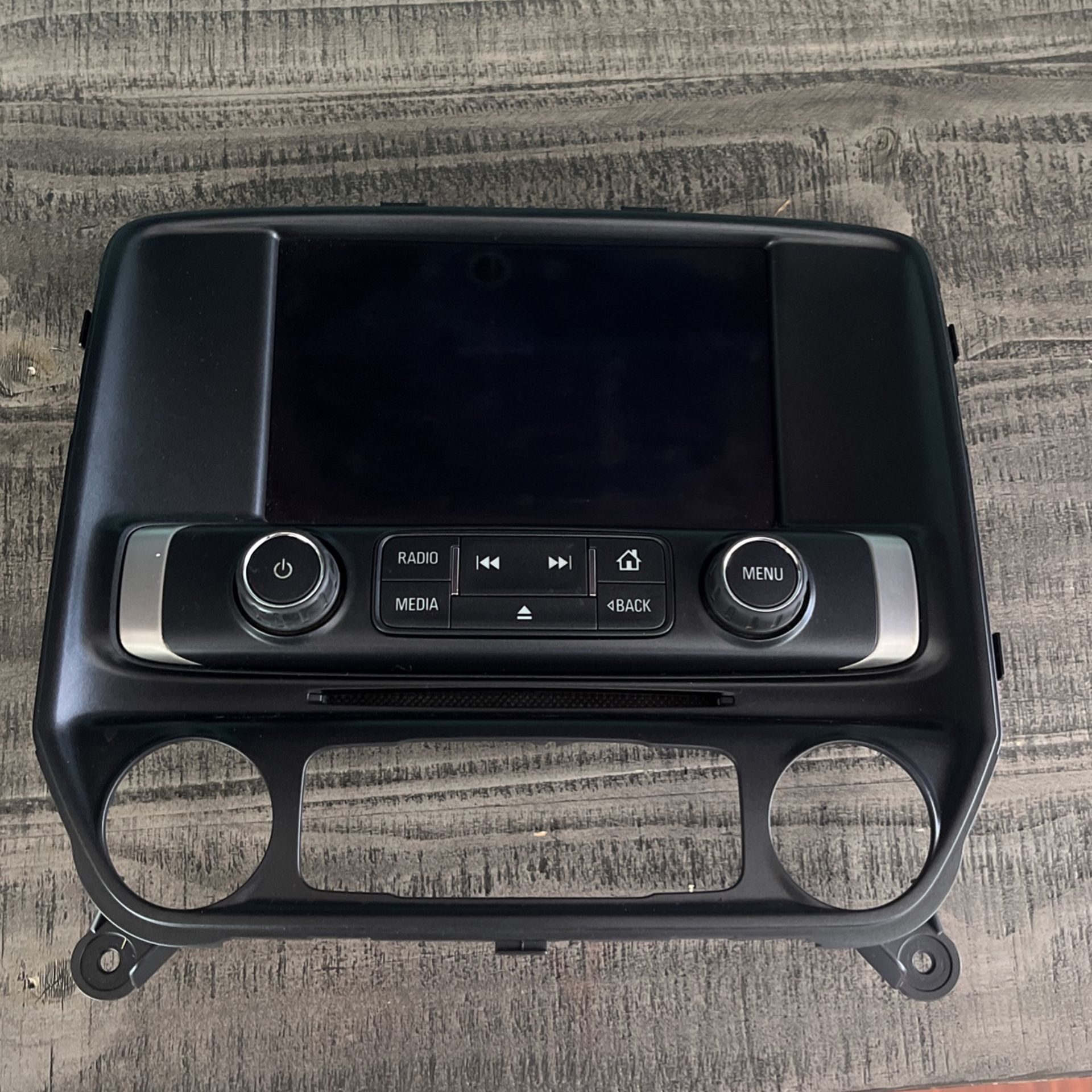 14 And Up Gmc Sierra Oem Stereo