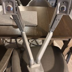 Single arm monitor stand for 2 Monitors