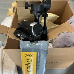 Sony HandyCam and Fuji Promaster 7450 Tripod Excellent condition Smoke free household