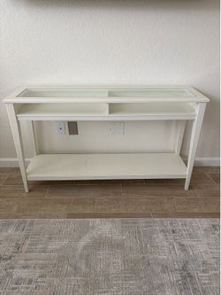 Decorative table