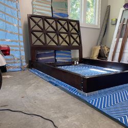 Beautiful Century Wood Expresso mIrrored Queen Platform Bed Frame 