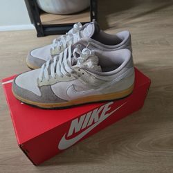Men's Nike Dunks Size 8