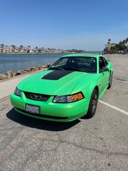 2004 Ford Mustang