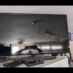 Samsung Smart LED TV (40-Inch, Full HD, 2013 Model)**