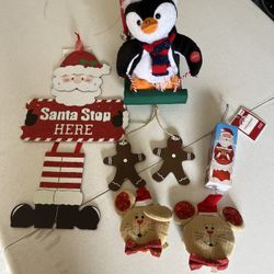 Set of miscellaneous Christmas decorations