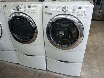 Maytag 3000 Series front load washer and dryer set on pedestals - Free delivery