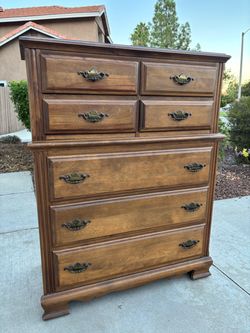 Mid Century Modern Solid Wood 7 Drawer Dresser Chest of Drawers Furniture Great Condition