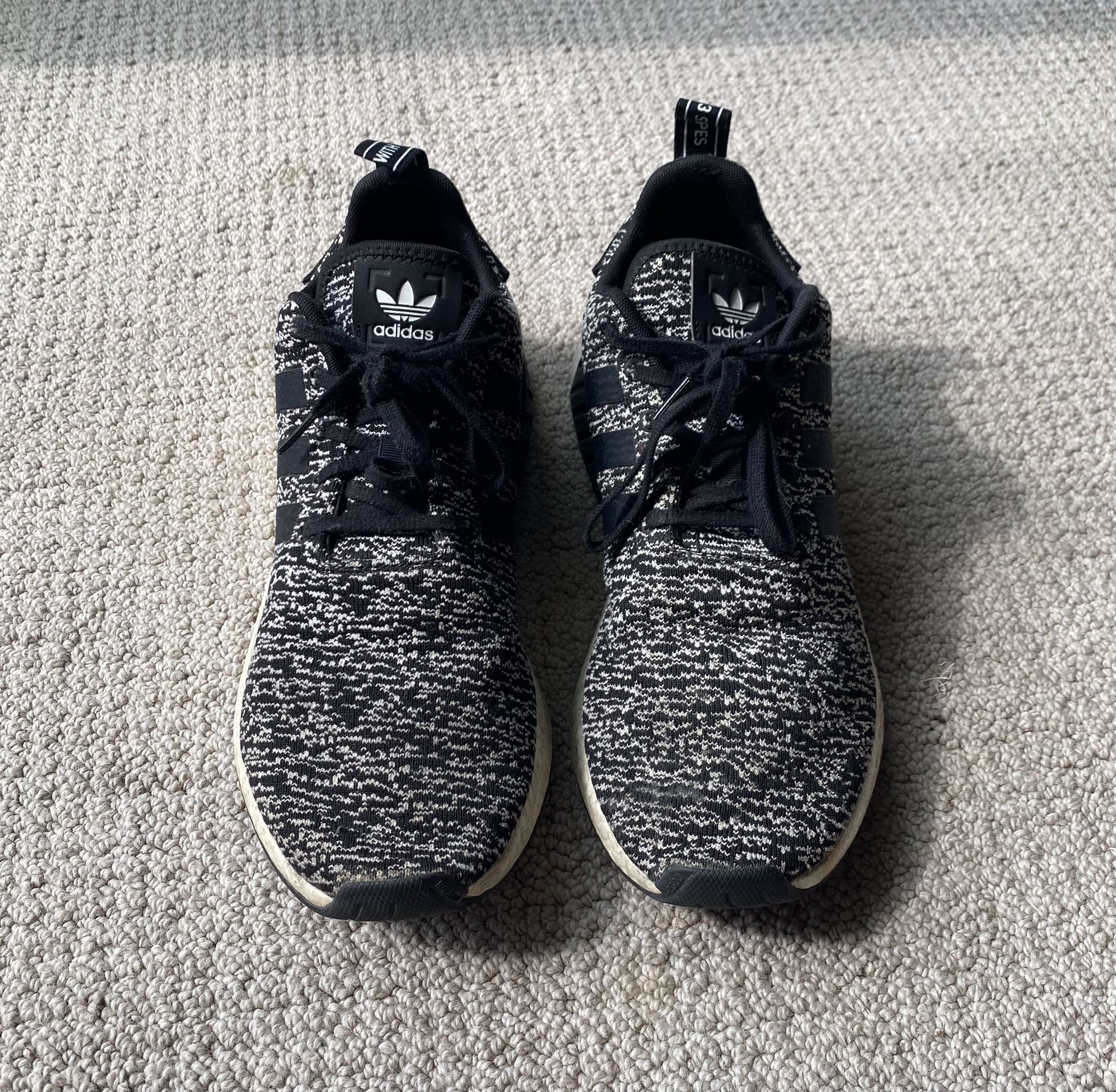 Sneakers nmd r2 boost deals