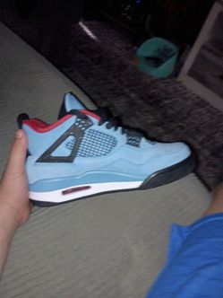 Jordan 4 Retro
Travis Scott Cactus Jack size 7