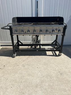 Large Commercial Propane Gas Grill on Wheels