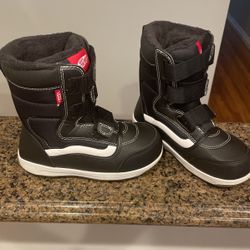 Vans youth snowboot Size 3