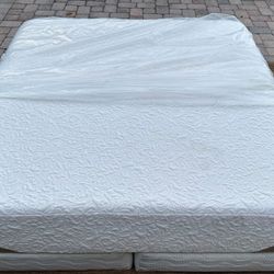 King Mattress Memory Foam Set / Box Springs…. Delivery Extra