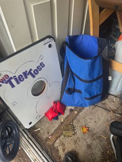 Portable cornhole game the price is firm