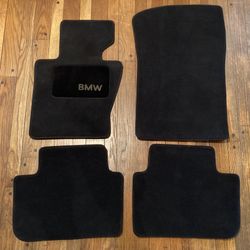  *RARE Genuine OEM BMW Floormat Set X3 2004-2010 (E83) Black