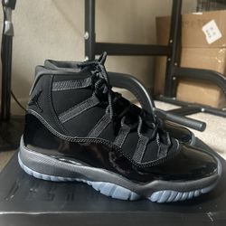 Jordan 11 Cap and Gown Size 11