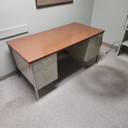 Free Desk