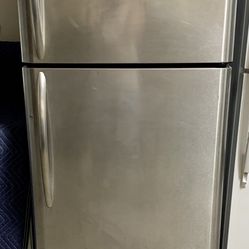 Frigidaire Fridge Refrigerator 