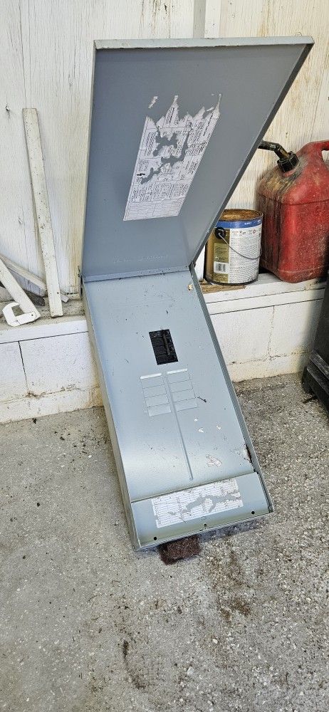 GE main disconnect panel