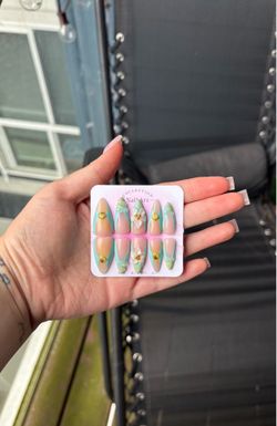 Handmade acrylic press on nails