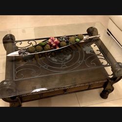 COFFEE TABLE FOR SALE 