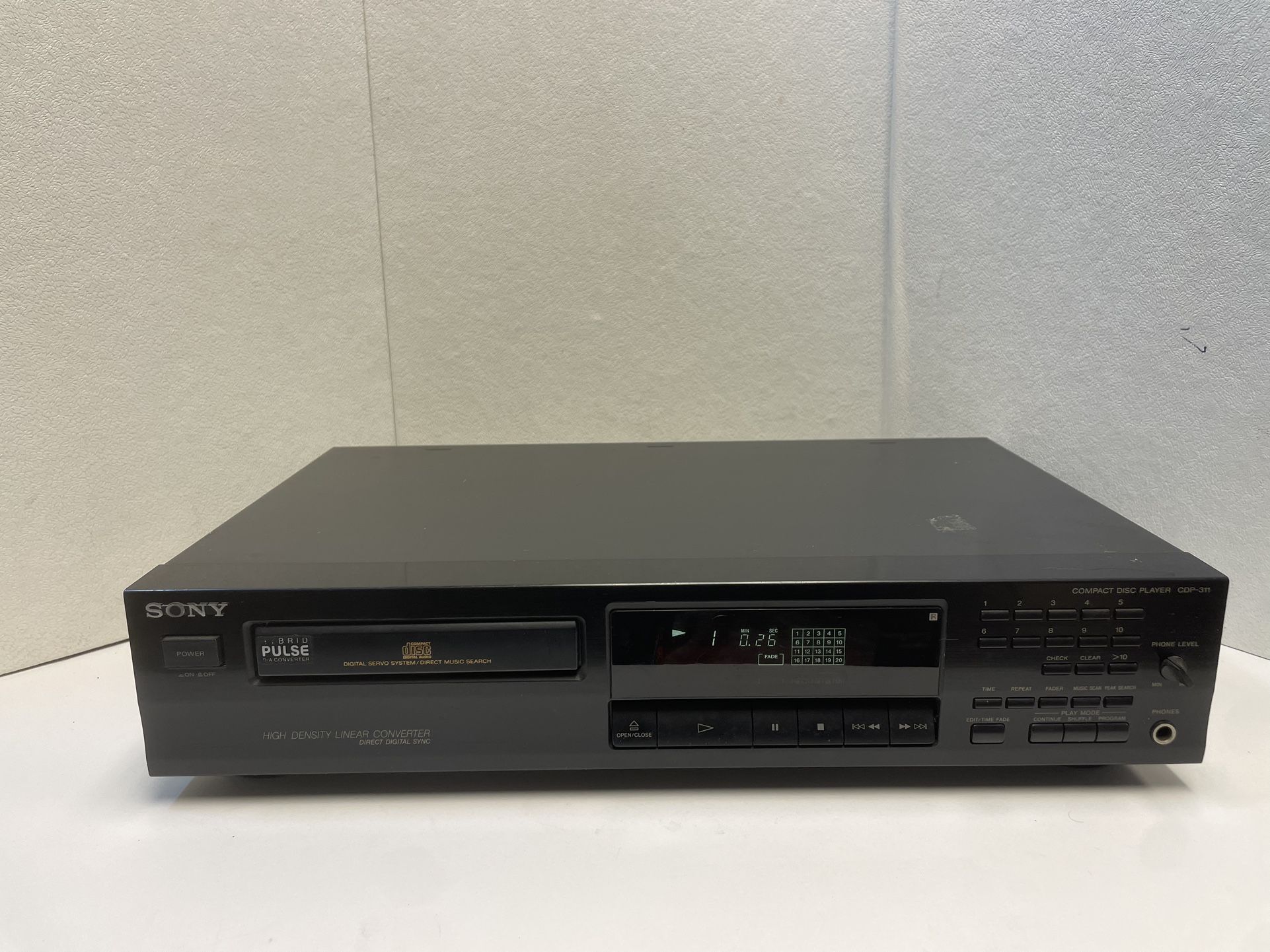 Sony CDP-311 Hybrid Pulse Single CD Compact Disc Player No Remote - Tested