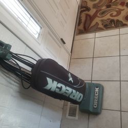 Oreck Vacum Cleaner Powerful  With New Bags 