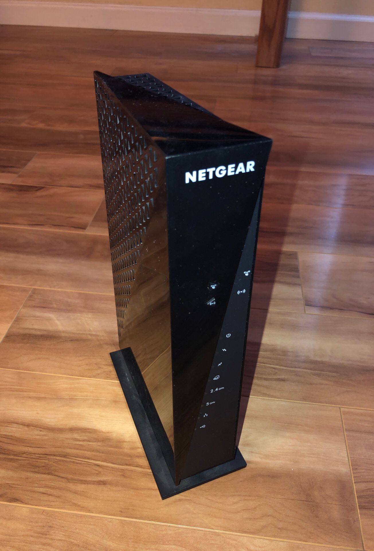 Cable Modem/Wireless Router Combo: Netgear C6300