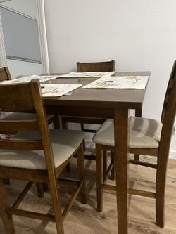 Living Spaces Table
