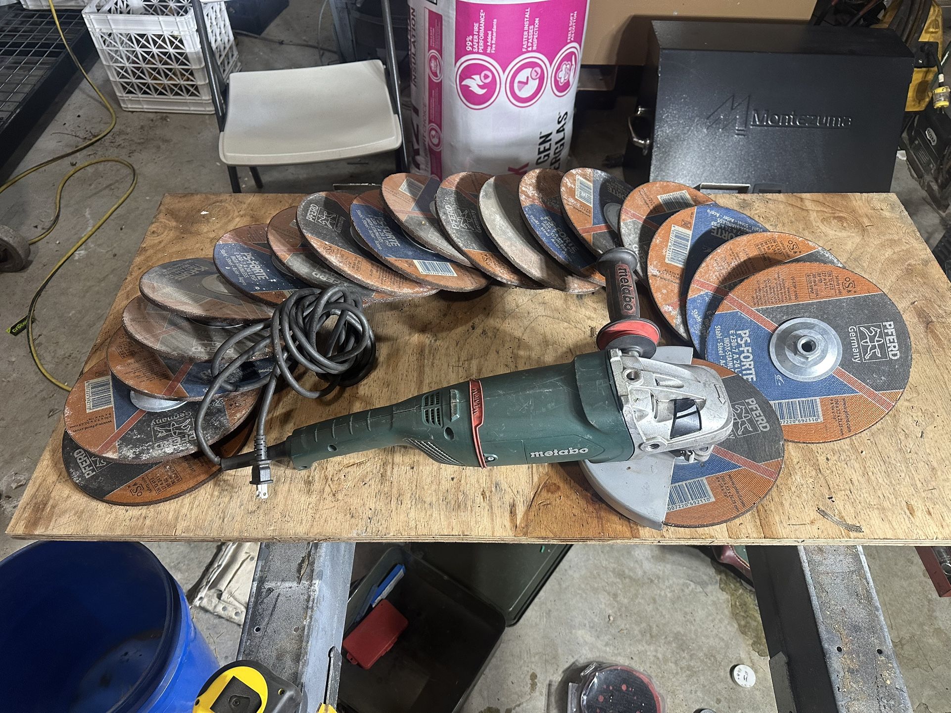 Metabo 9” Grinder And Wheels