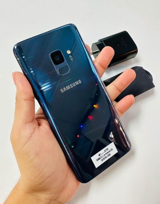 Samsung Galaxy S9, Factory Unlocked, Excellent Condition. Like New