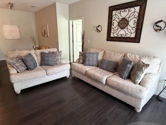 2 piece living room set with coffee table