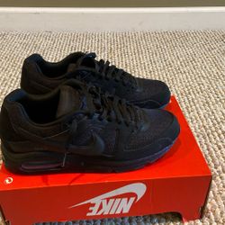 Brand New Nike Air Max  Command Size 10