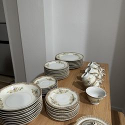 Antique Dining Set (more than 50 pieces) 