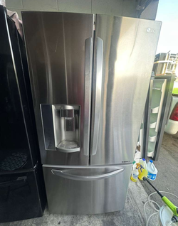 LG French Door Fridge – Stainless, Ice/Water Dispenser