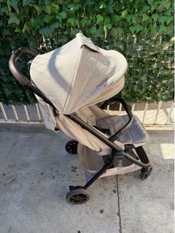 NUNA Stroller