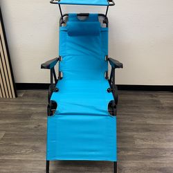 Beach Lounge Chair w/ Canopy – Minor Fabric Damage