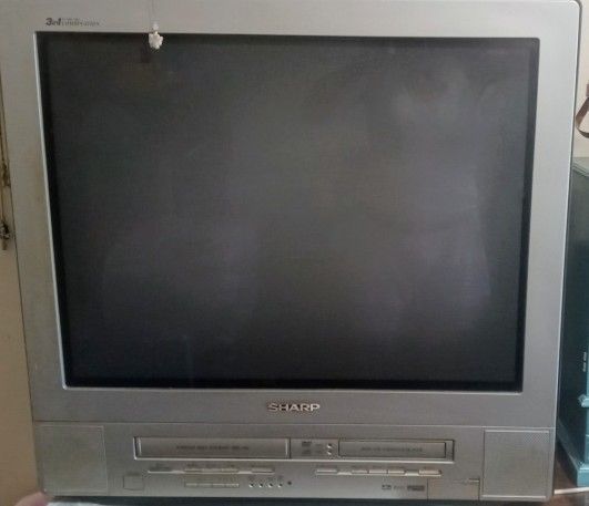 Sharp 27DV-S100 22-Inch TV-DVD-VCR Combo with bonus!!