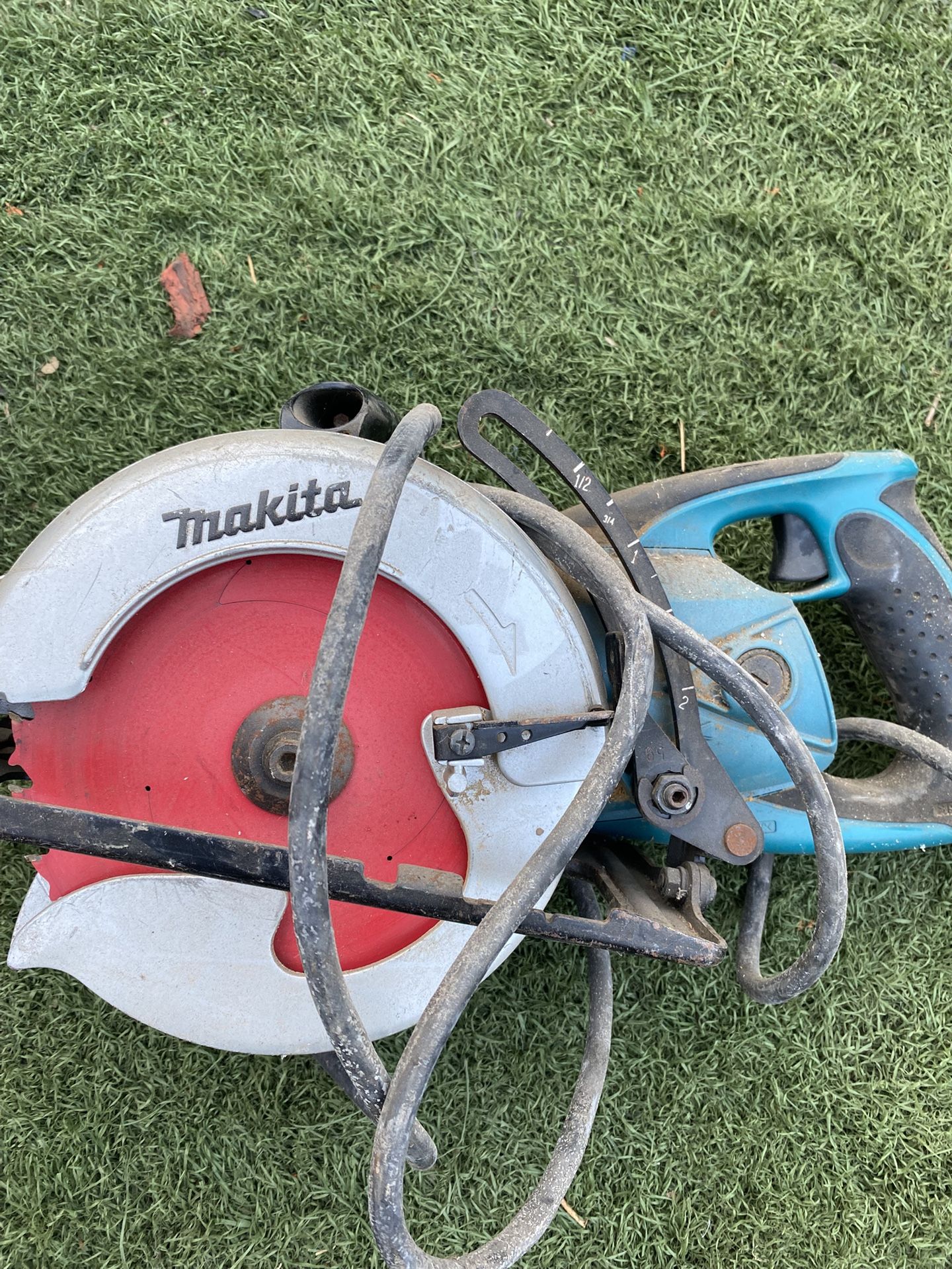 Cutting Saw