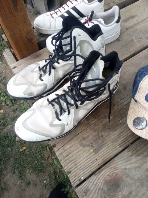 Size 16 USA Under Armor Shoes 35
