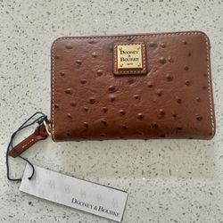 Dooney & Bourke 