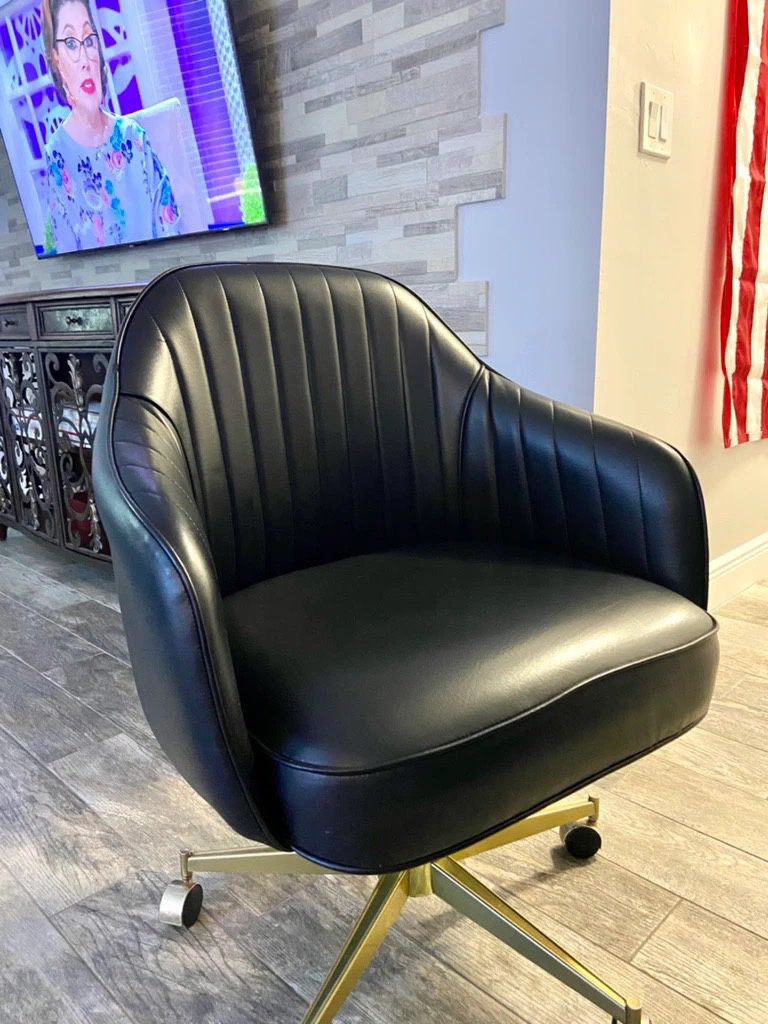 Oversized Leather Club Bucket Office Chair