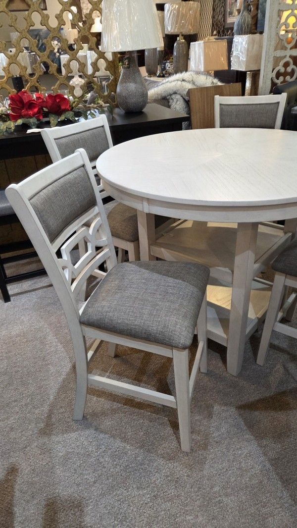 White Round Counter Table + 4 Stools New