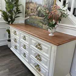 Dresser and 2 Nightstands 