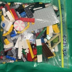 2 LB’s of Lego / Legos See all pictures for exact pieces Set  #32